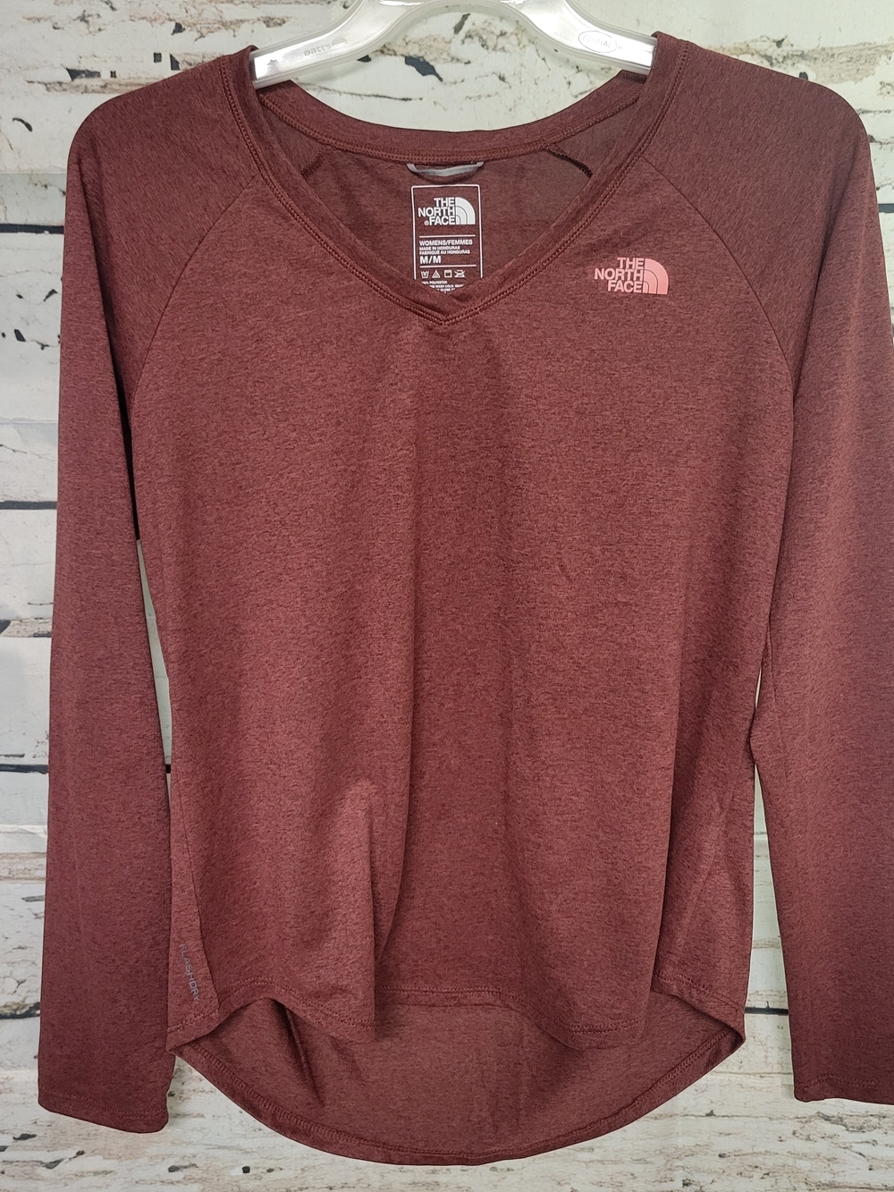 The North Face FlashDry Long Sleeve Activewear Top Women's Medium Burgundy Heath